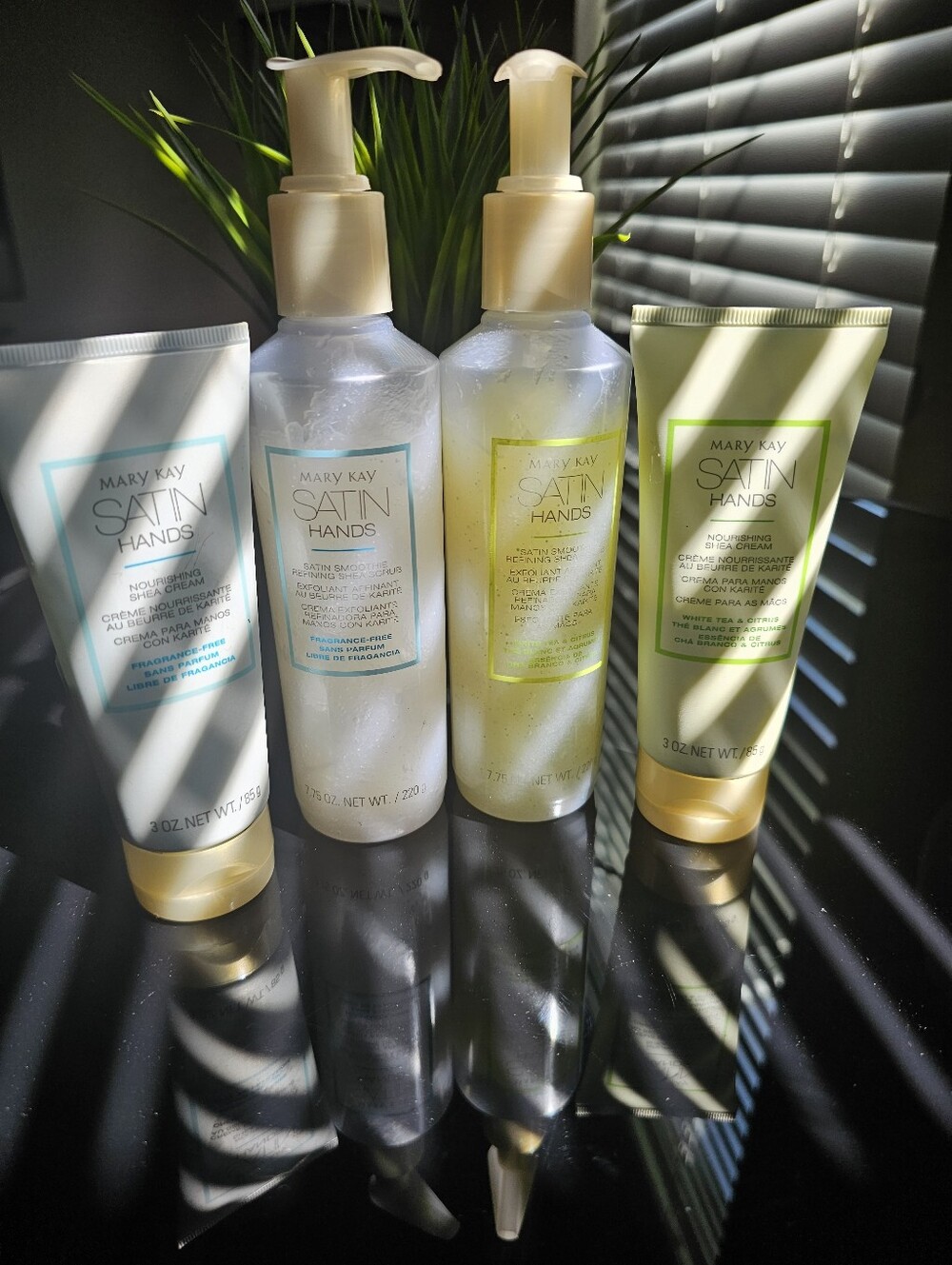 Mary Kay Satin Hands Set